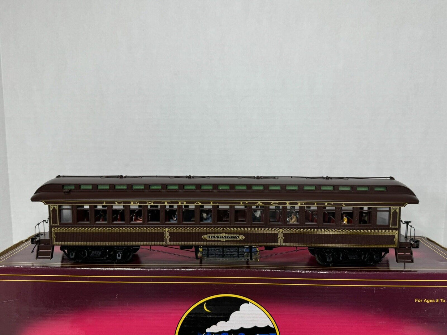 MTH 20-62011 Central Pacific 64' woodsided coach passenger 3-car set EX