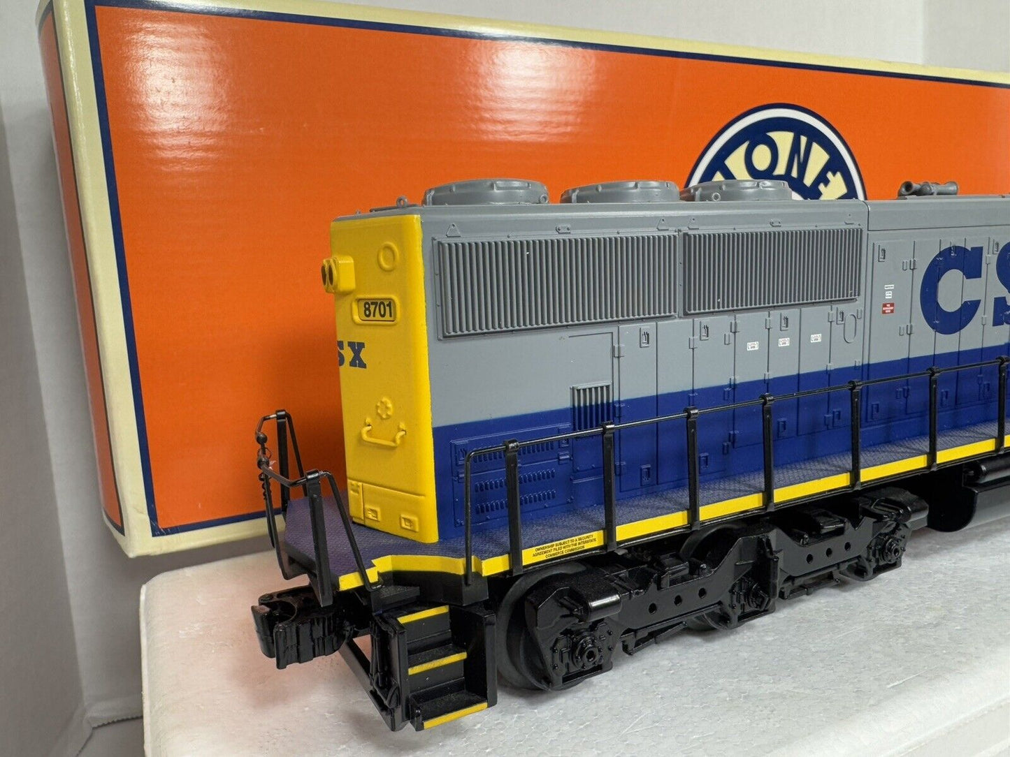 Lionel TMCC 6-18251 CSX SD60 diesel engine #8701 LNIB