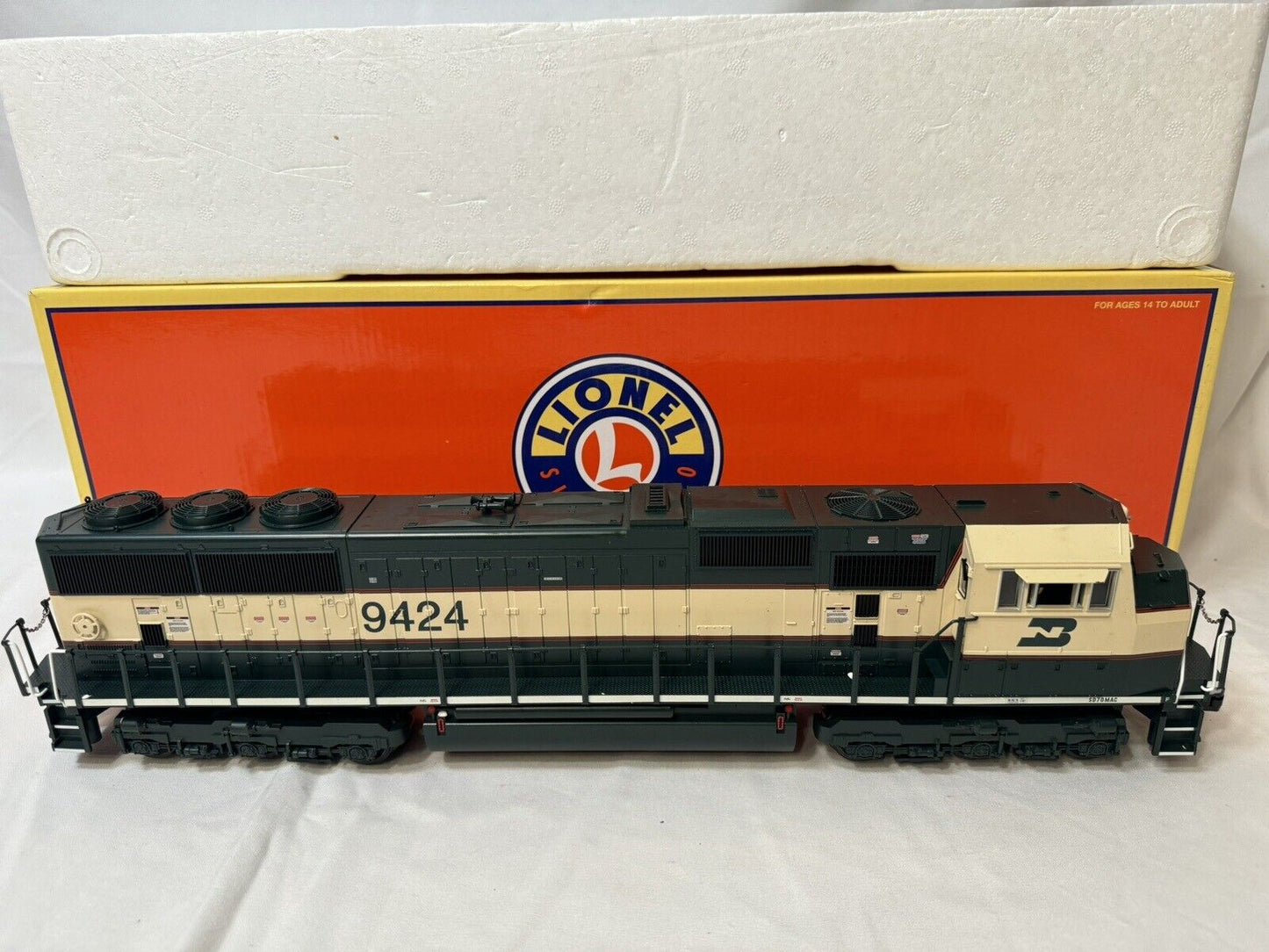 Lionel LEGACY 6-81134 Burlington Northern SD70MAC diesel locomotive #9424 EX