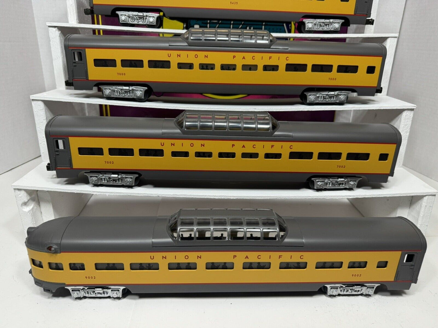 MTH Premier MT-6506 Union Pacific UP 70' aluminum passenger 5-car set EX