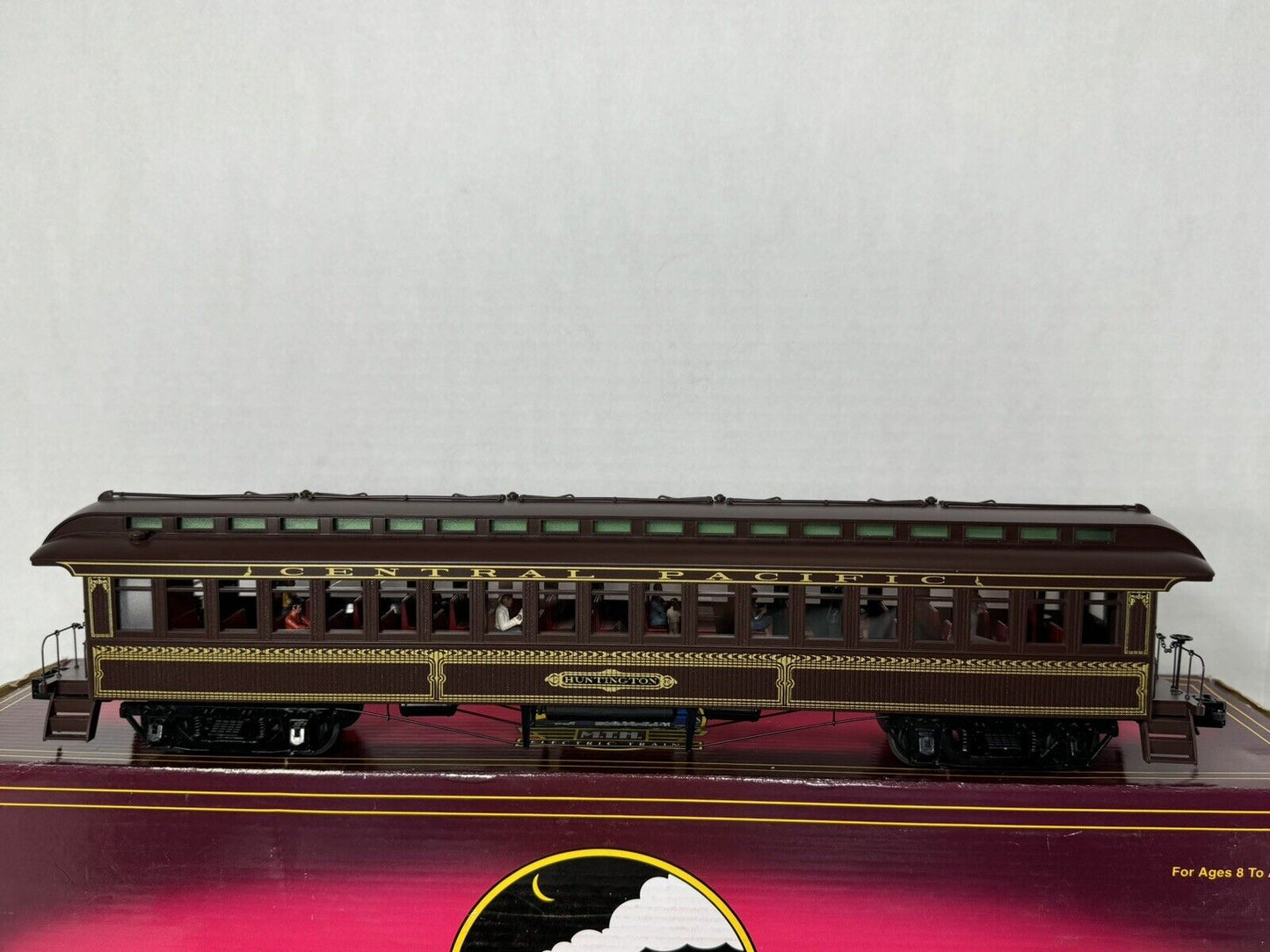 MTH 20-62011 Central Pacific 64' woodsided coach passenger 3-car set EX