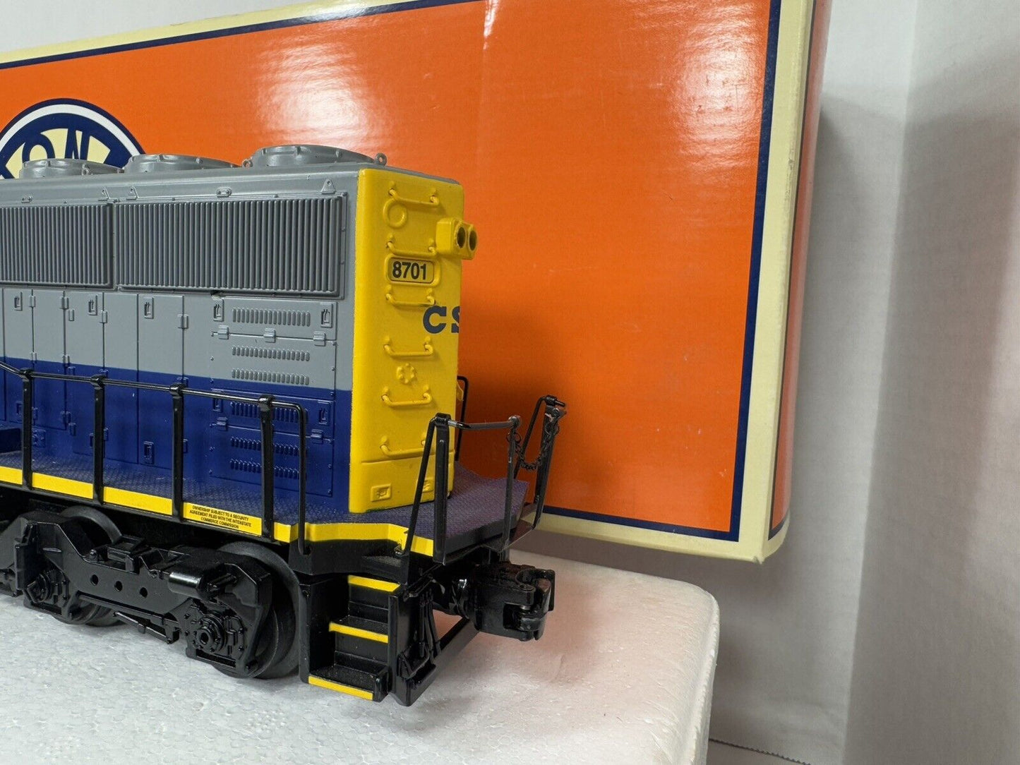 Lionel TMCC 6-18251 CSX SD60 diesel engine #8701 LNIB