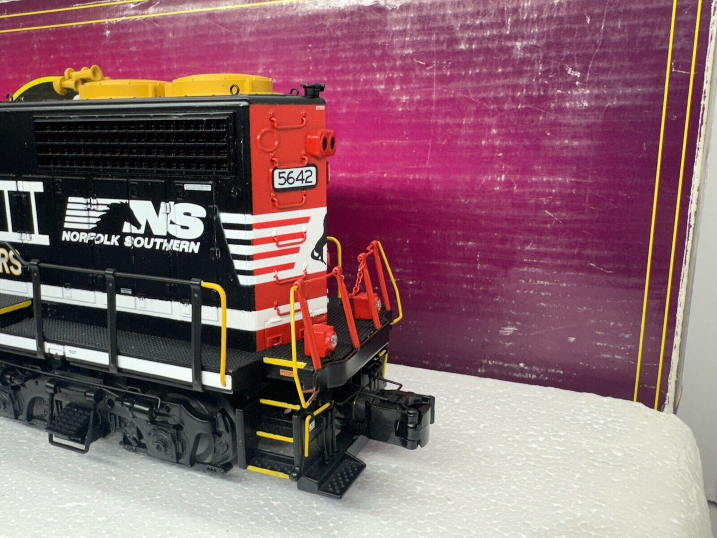 MTH 20-20648-1 Norfolk Southern 1st Responders GP38-2 diesel engine PS 3.0 EX