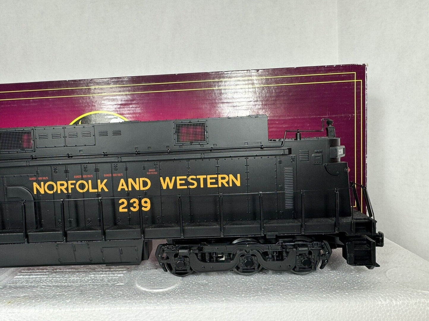 MTH 20-5687-1 Norfolk & Western N&W E33 electric engine #239 PS 3.0 EX