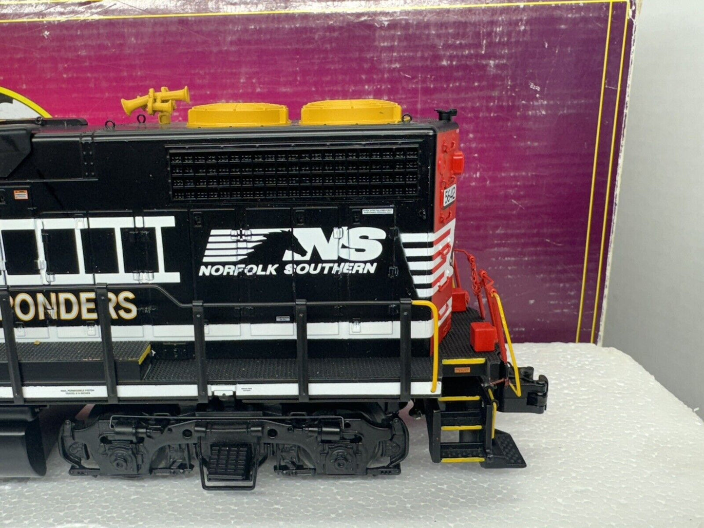 MTH 20-20648-1 Norfolk Southern 1st Responders GP38-2 diesel engine PS 3.0 EX