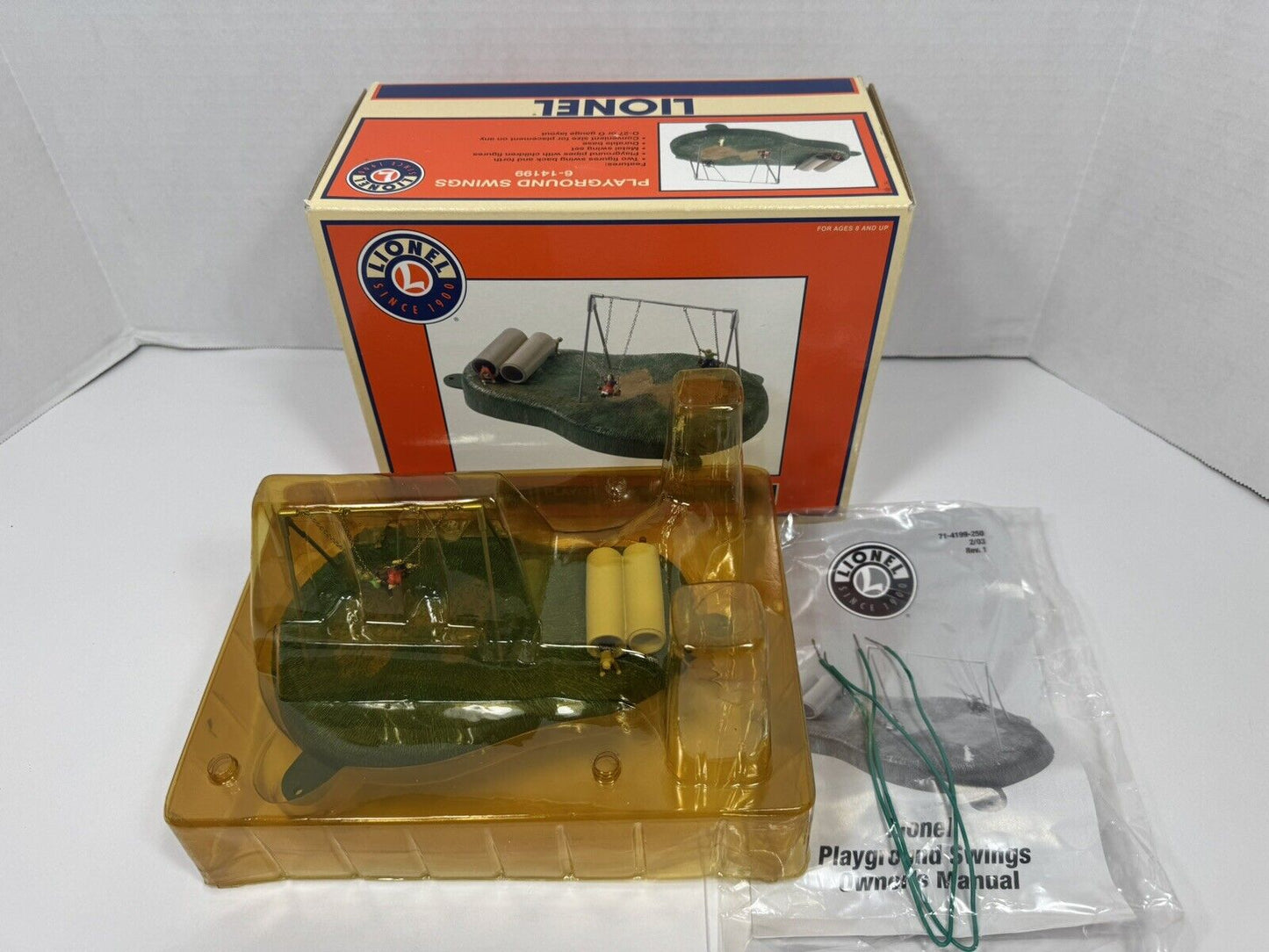 Lionel 6-14199 Playground Swings operating trackside accessory LNIB