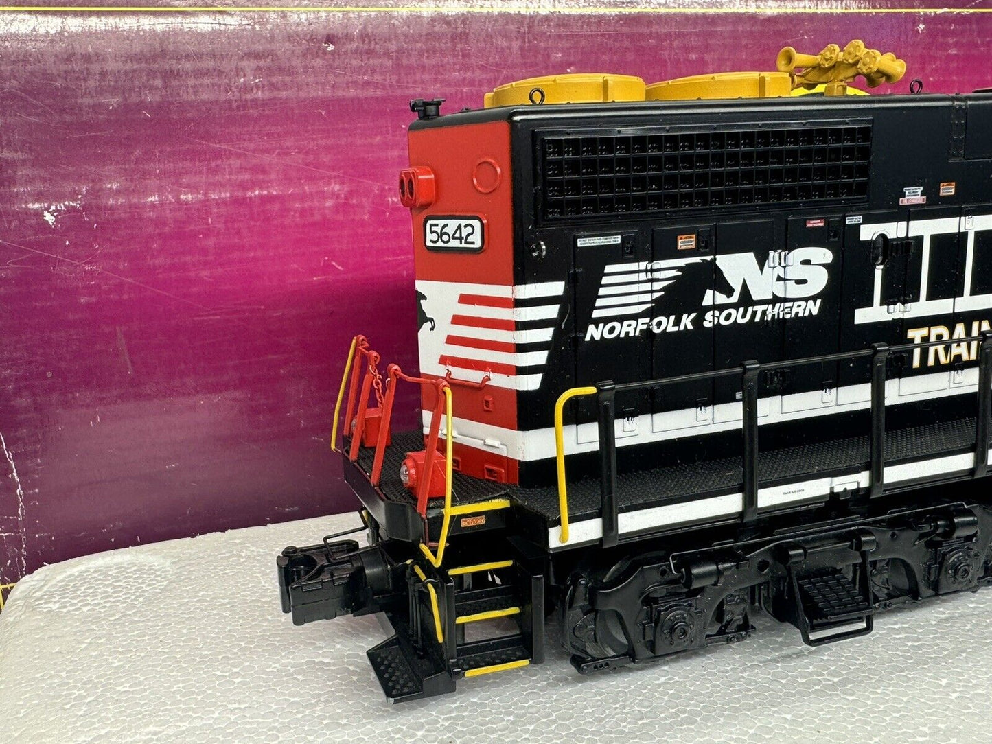 MTH 20-20648-1 Norfolk Southern 1st Responders GP38-2 diesel engine PS 3.0 EX